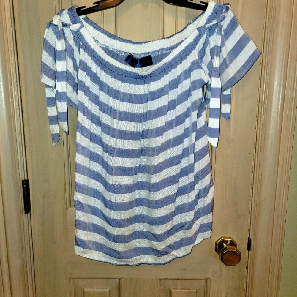 Misses Off shoulder Blue Rain sz M blue white striped Shirt